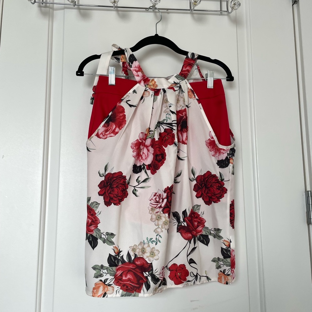 SUMMER SET Elegant Floral Halter Top with Red Dress Shorts Gold Button Detail